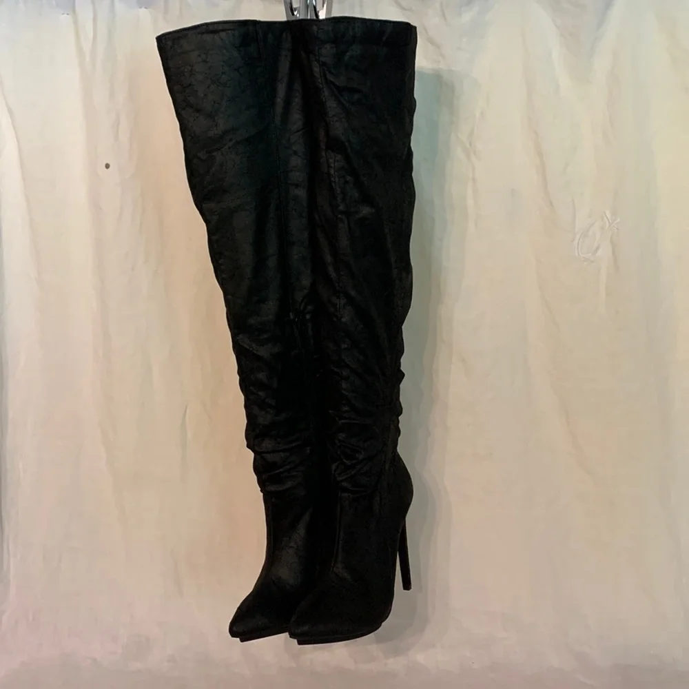 High heel boots - Picture 1 of 5